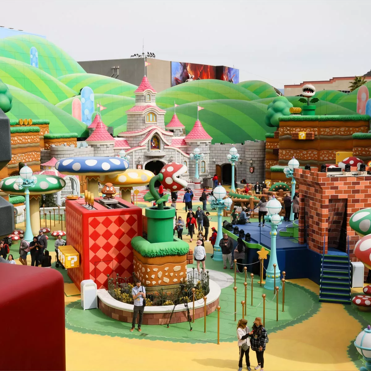 Der Themenpark Super Nintendo World.