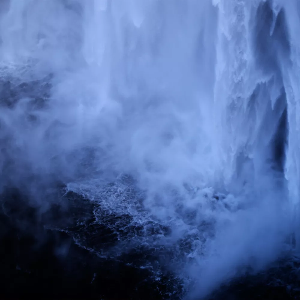 Ein tosender Wasserfall.