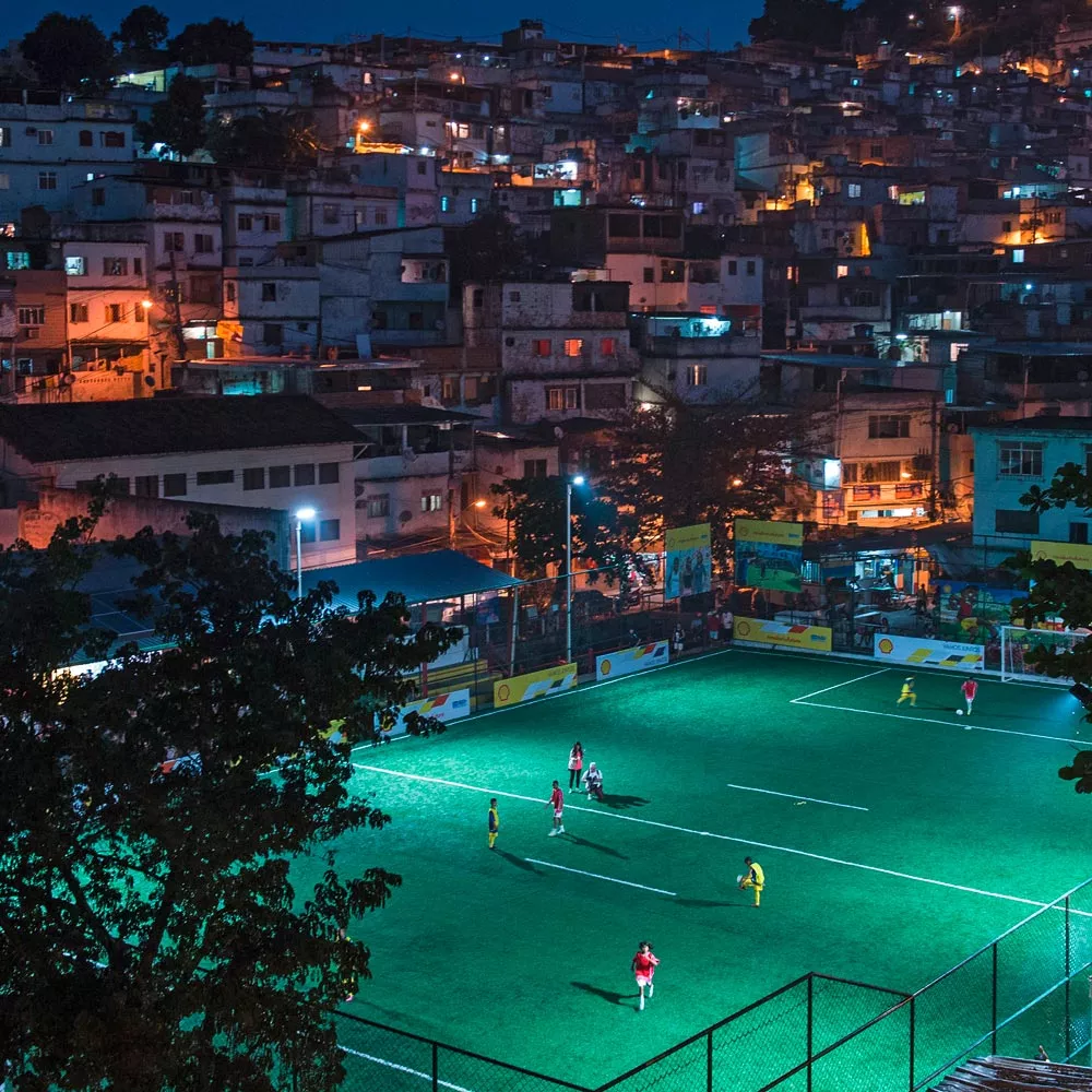 Kinetische Energie auf dem Fußballplatz bei Rio