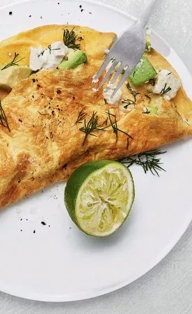 Omelett mit Avocado und Feta