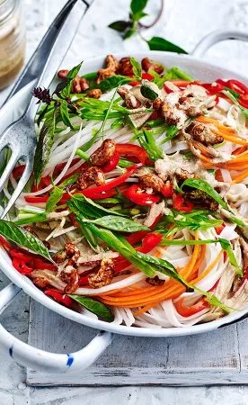 Pad-Thai-Salat