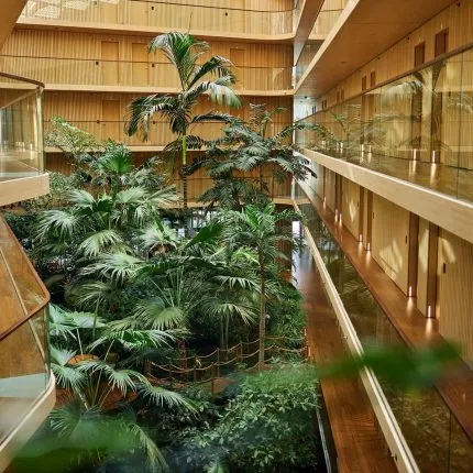 Subtropischer Garten im Jakarta Hotel.